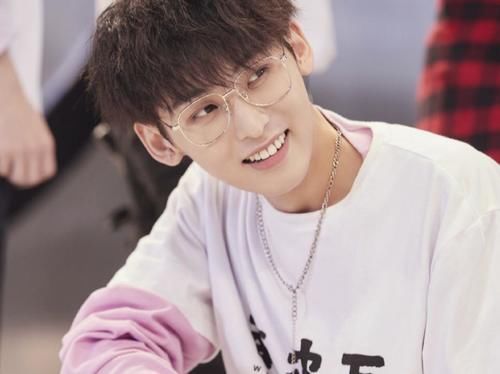 乐华娱乐|曾被芒果台力捧,他在《青3》看人下菜抢镜头,哗众取宠太招人嫌