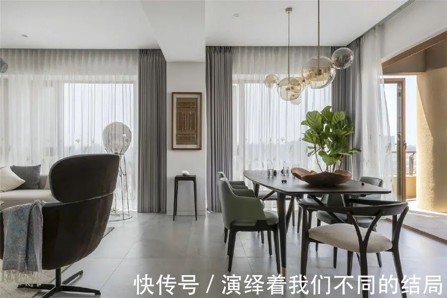 装饰画|210㎡现代简约,挖去墙角、以圆弧取代,让生活更圆滑自在