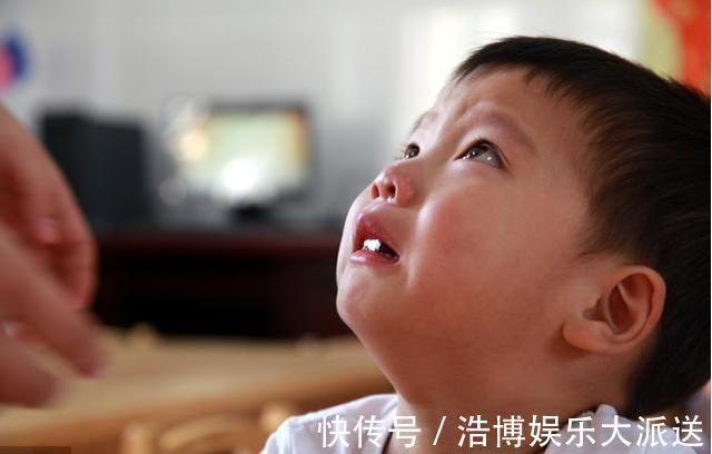 心理健康|会偷走孩子身高的2种“食物”,家长再不阻止,孩子长大要怪你了