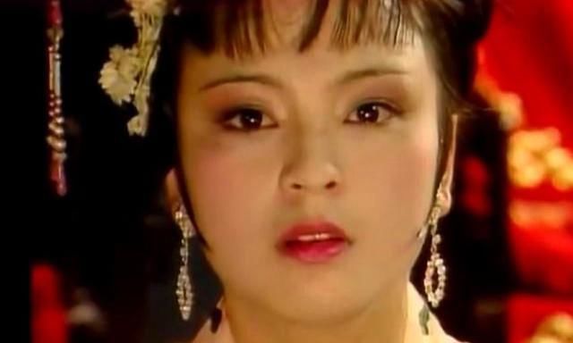 不争之实|凤冠霞帔的探春站在远嫁的船头,挥手挥手,她在向谁挥手