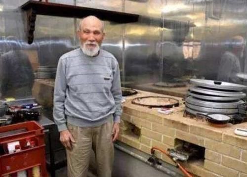 米饭|日本“煮饭仙人”研究蒸米50年,86岁来中国找传人,却变成这样子