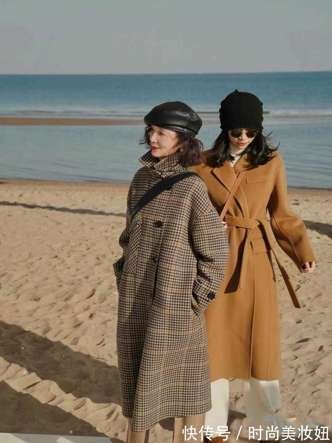 打底裤 五六十岁的女人,冬季可以多穿长大衣,优雅减龄还高级洋气