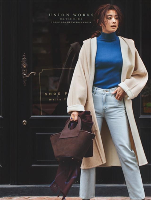 大衣 秋冬第一件大衣,有棕色、米色、藏青色,还有漂亮的烟熏色!