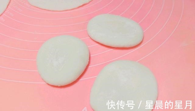家人|别再用白面包饺子了，做成水晶饺子，看着就很有食欲，家人都爱吃！
