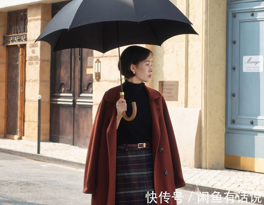 穿衣|中年女人穿衣要体面,别让“廉价感”大衣穿搭,拉低你的气质