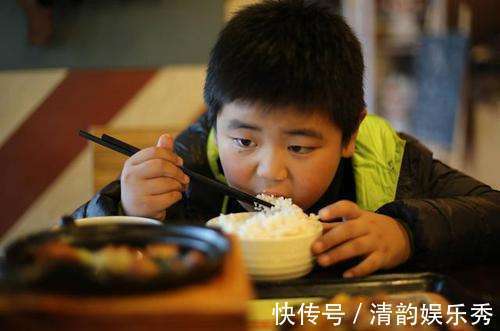 色香味|13岁男孩身高175cm:两类“助长”食物,家长要多做给娃吃