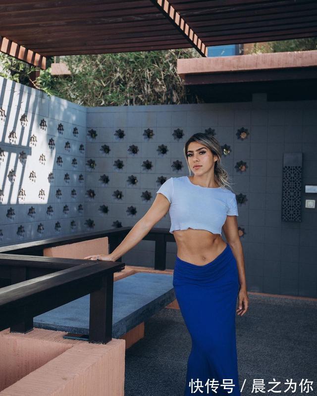 crossfit|美女曾经是田径运动员，爱上健身后一发不可收拾，打造出健美身材