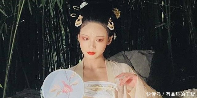 美路子野|千古才女李清照,人美路子野,曾写下一首讽刺诗只为嘲讽丈夫无能!