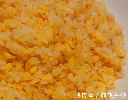 鸡蛋炒饭,很多人做错了,难怪不好吃,教你一招,粒粒饱满不粘连