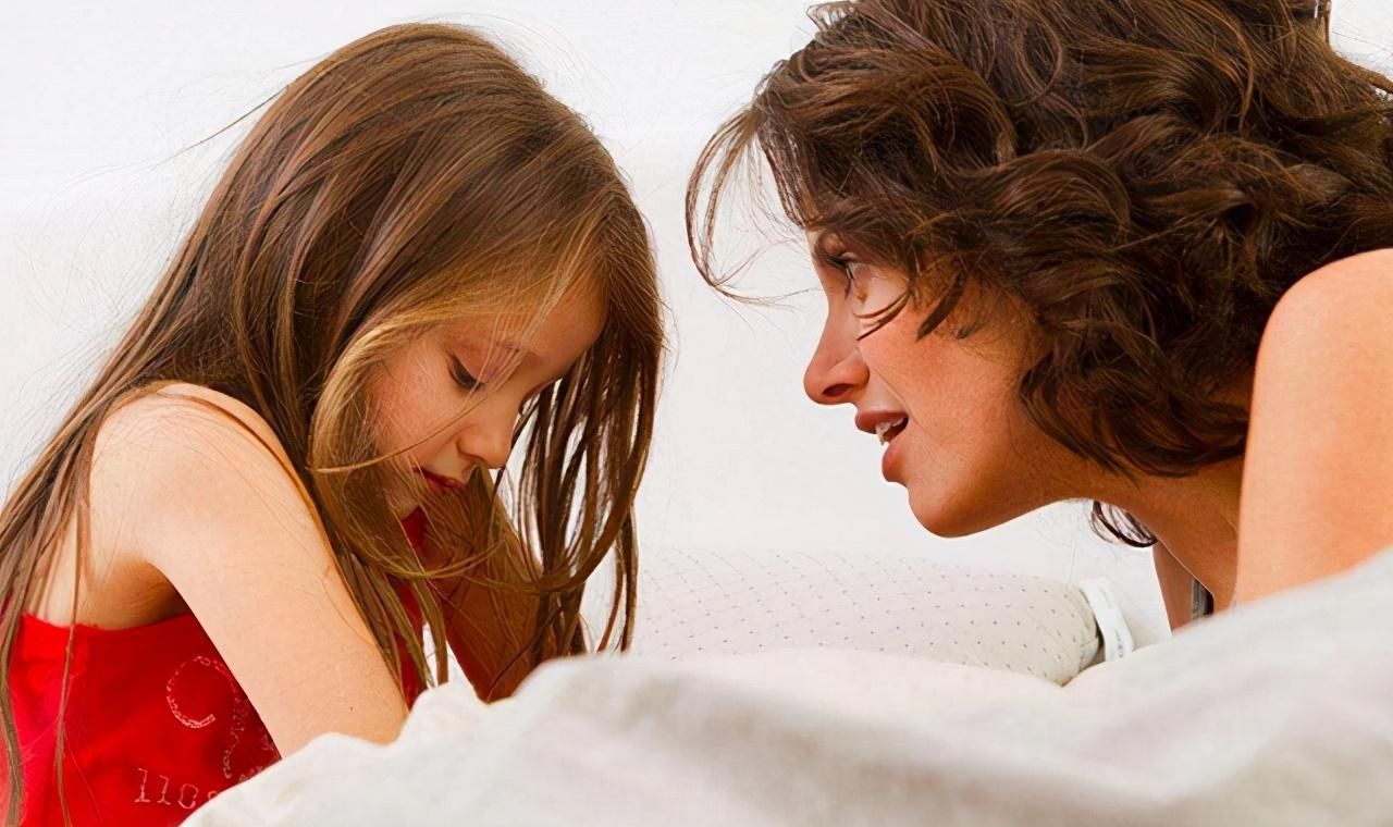 生理|有女儿的家庭,这四件事父母要重视,从心理和生理方面给她解惑