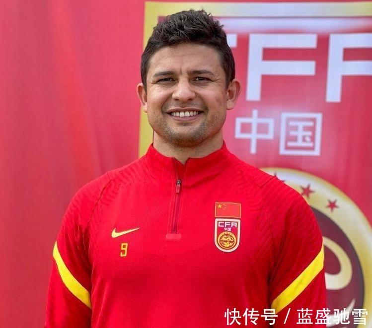 葡超奥伦斯竞技俱乐部|留洋!国足主力中锋或去土超,女足小将官宣新东家,李磊正式启程!
