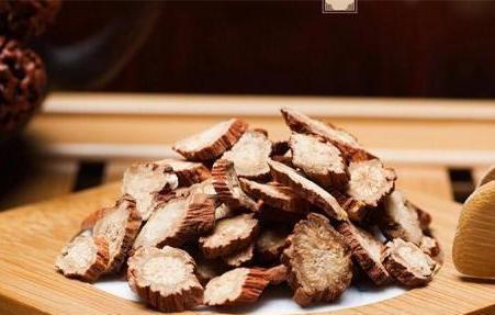 翻倍|黄芪泡水如何搭配才更有效？中医：若能如此搭配，养生效果直翻倍