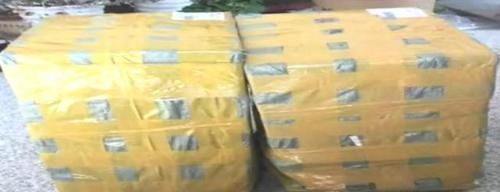 女子网上买1200元零食,80多斤要拿回家,快递:骂的就是你