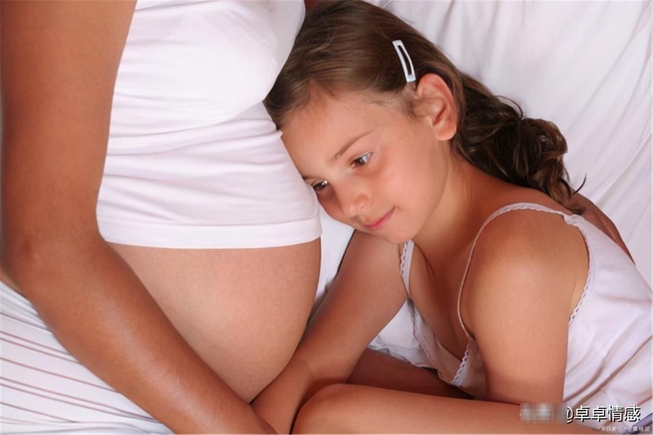 孕晚期|孕妇肚子能不能随便摸?孕妈当心,出现这4种情况尽量少摸肚子