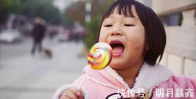 男童|5岁男童近视1000度,家长还跳着说没给玩手机,医生怒斥太无知