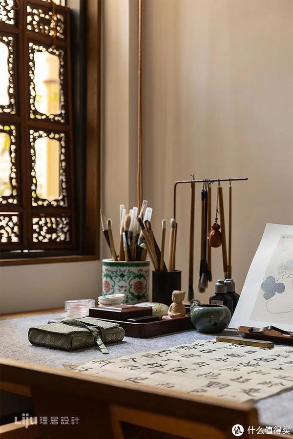 楼房|二手一楼房庭院惨遭荒废,原房东看到改造效果:早知道再加30万也不卖