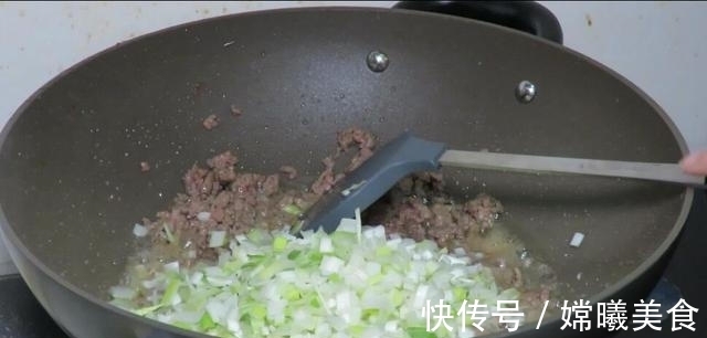 秘制|想吃牛肉酱不用买，大厨教你秘制做法，酱香浓郁，方法超简单