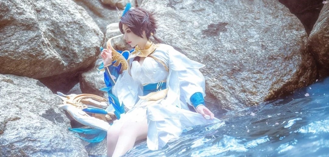 王者荣耀|cos:王者荣耀云霓雀翎·虞姬cos正片@萦风乱雪