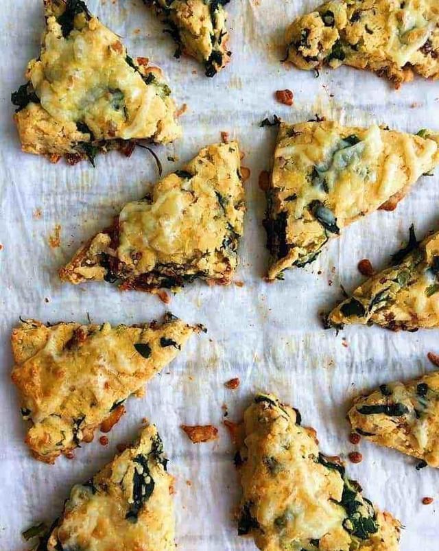 菠菜|自从学会这早餐，连吃3天还不够，全家都喜欢，一袋面几天见底了