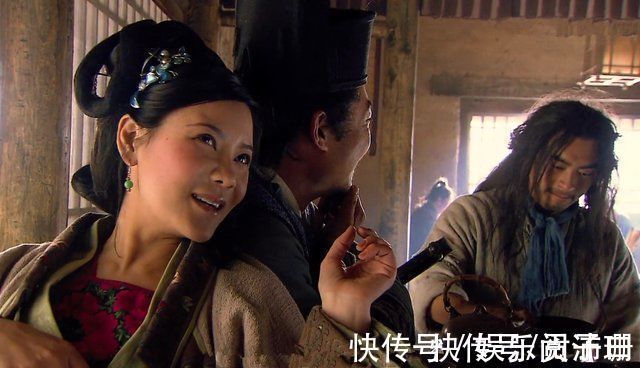 人肉包子@鲁智深与武松的区别从十字坡这件事就能看出,不在一个层次