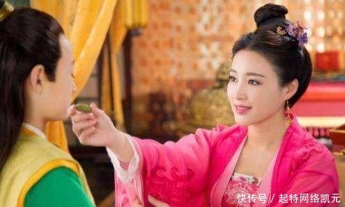 刘娥|太后临死前，数次拉扯身上衣服，皇帝知道真相，连忙让人给脱了