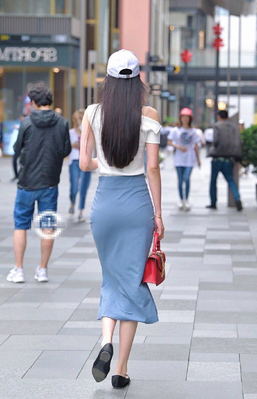 于本人|美女的锁骨吓到我了,是这样的妩媚而嫣润!