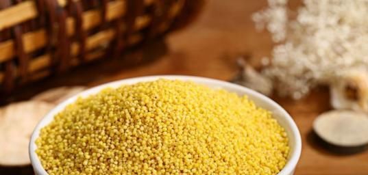 煮小米粥切不可放此物，那是自讨苦吃，现在知道还不晚