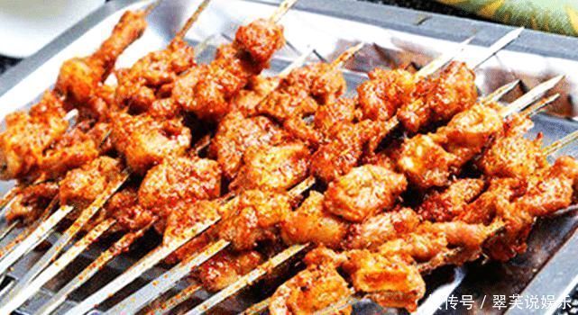 食物|方便面和火腿肠属于垃圾食品,不能吃我们可能被骗了很多年