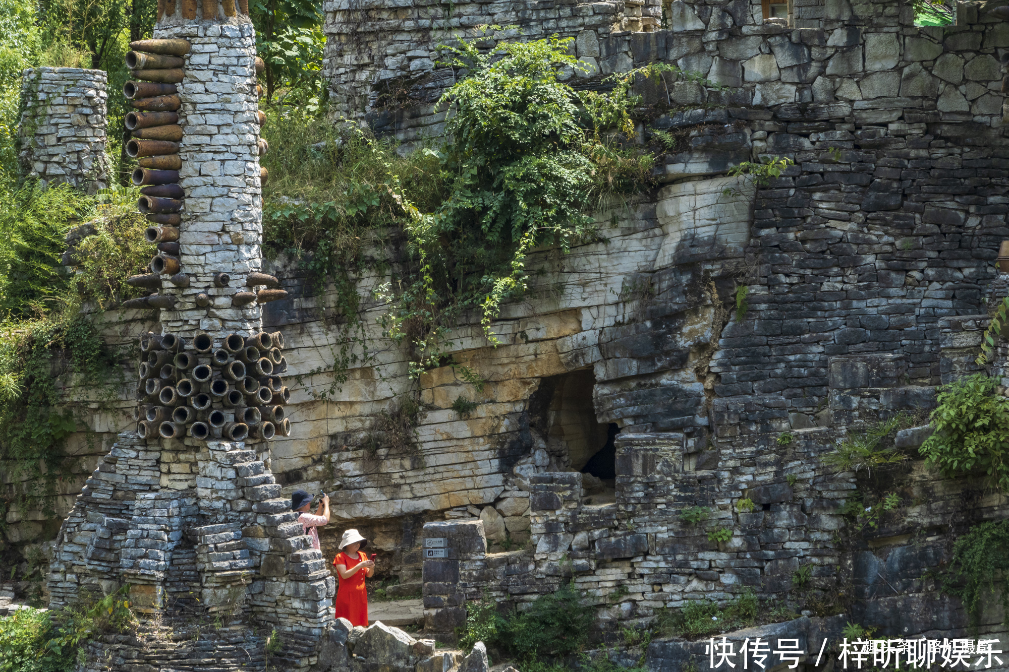 夜郎谷|中国最“不可思议”景点，80岁老人花23年心血建造，太传奇了