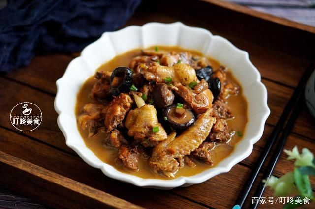 夏天多吃此菜,加上香菇一炖,鲜香嫩滑,我家每周吃三回,太下饭