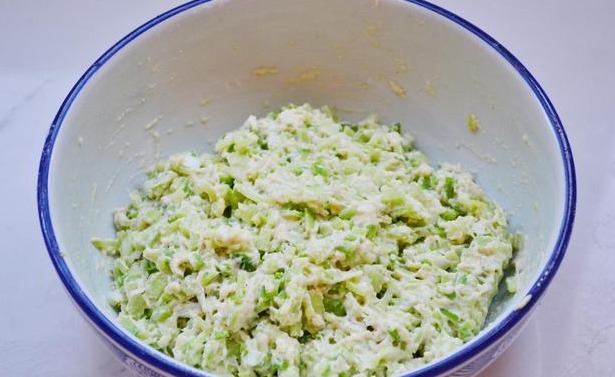 萝卜最好吃的做法，外壳酥脆可口，一口一个超过瘾，给肉都不换