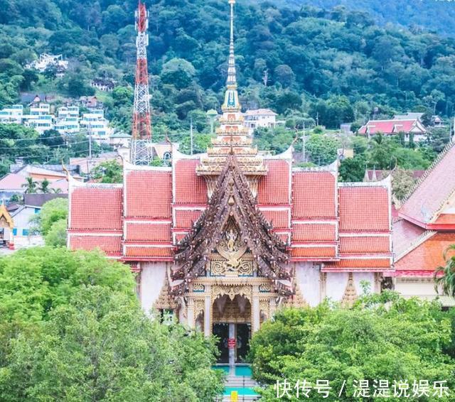 游客|泰国最“包容”寺庙，门前可以燃放鞭炮，香火不断游客众多