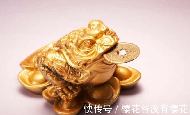 金蟾！古语：“想要家中富，屋里放四物”，究竟是哪四物？有道理吗？