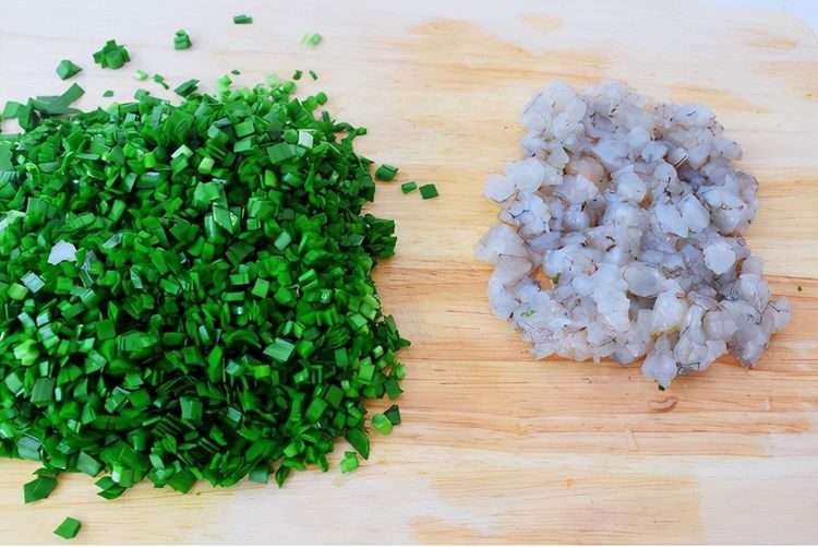 饺子皮新吃法,用来包成包子,皮薄馅儿多,真好吃