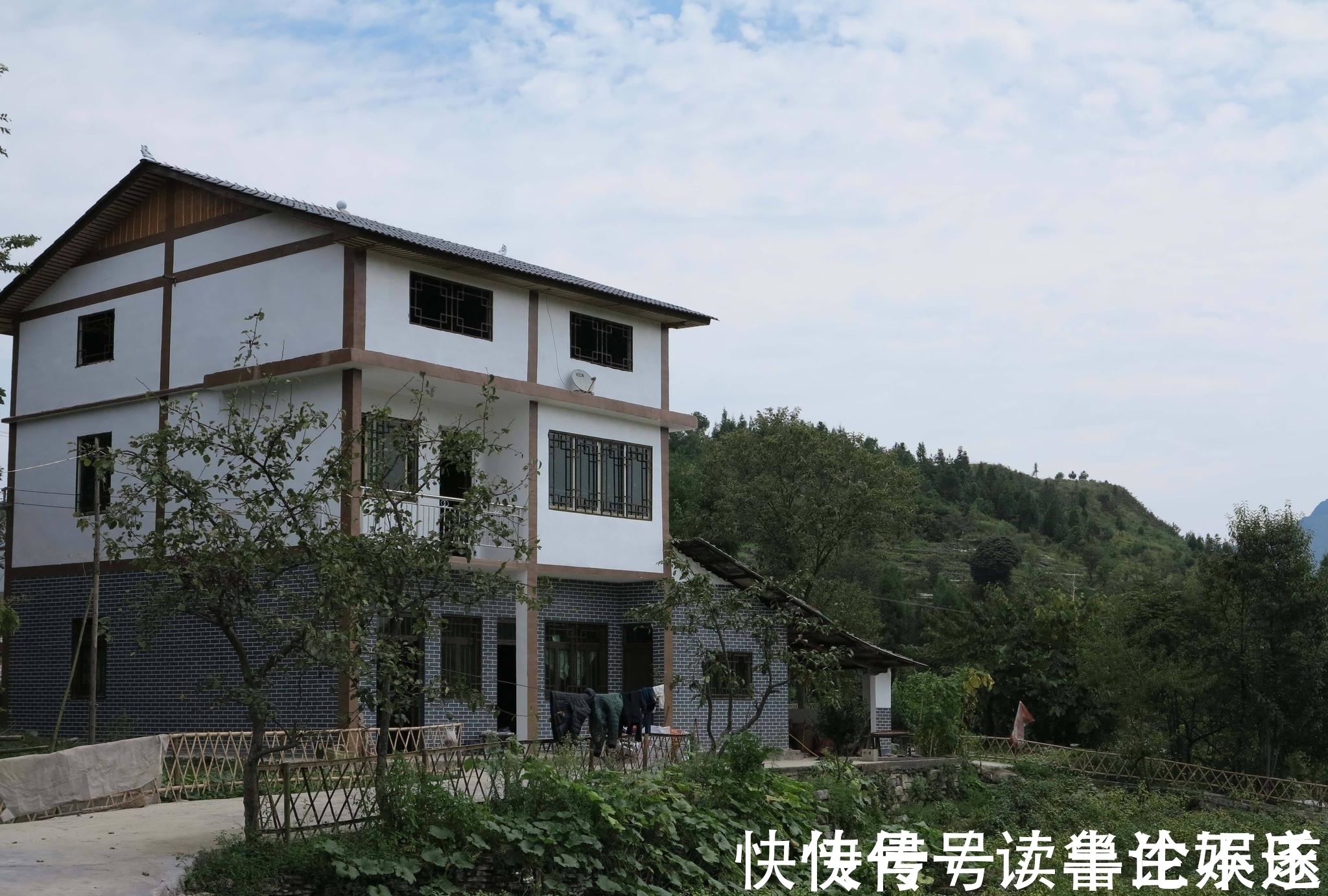 盖房|“城里买房”和“农村盖房”,5年后哪个更吃香?内行人给出答案