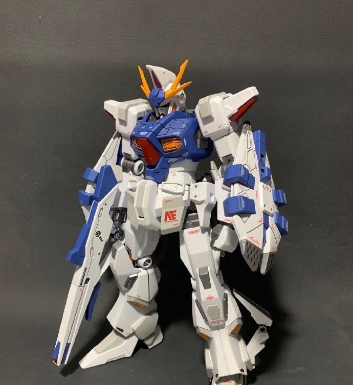 高达|黄色飞行光效还原，大白鹅佩涅罗佩高达模型