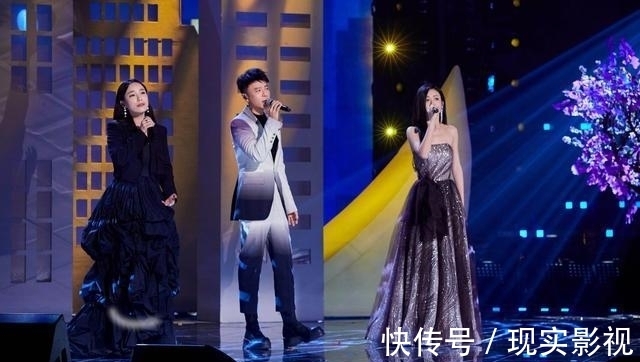 赢了!《2021好声音》,伍珂钥夺冠,导师李克勤功不可没