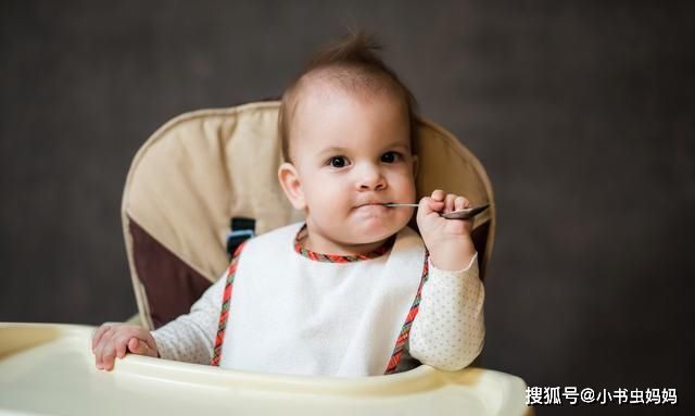 安排|6~8个月宝宝是长牙的重要时期，父母这样安排饮食，宝宝牙齿好