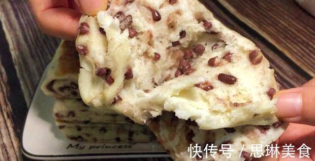 如果你家里有面粉，你必须试试很容易让它变得柔软和甜美比油条还好吃