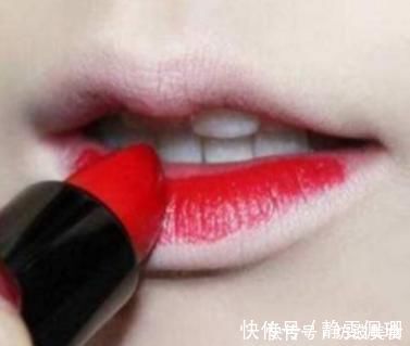 唇纹|女生“涂口红”的3个错误,00后早已成习惯,难怪唇纹深还老沾杯