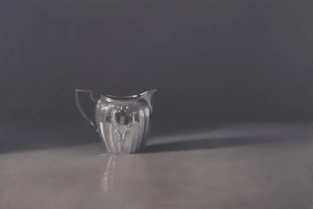 孤独感#柔和的光影和质感,她的静物画散发着一种孤独感!