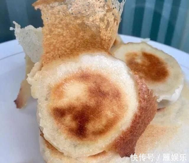 底脆皮软馅香的三鲜水煎包,这么做才好吃