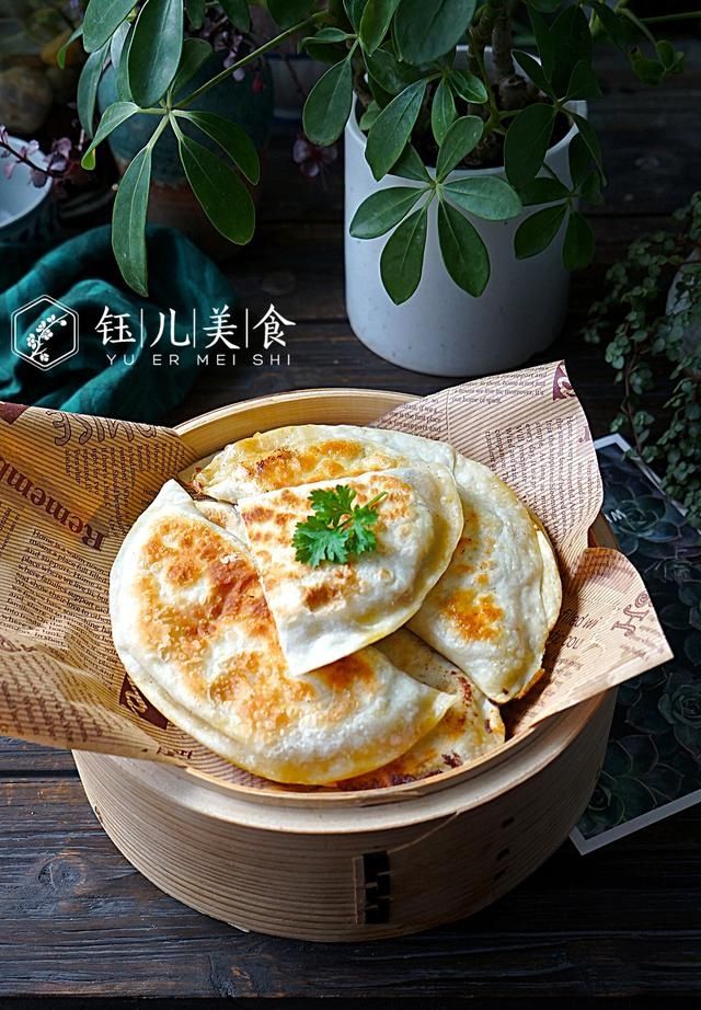 天冷了,盒子包这馅比韭菜盒子还要好吃,学会了自己在家就能做