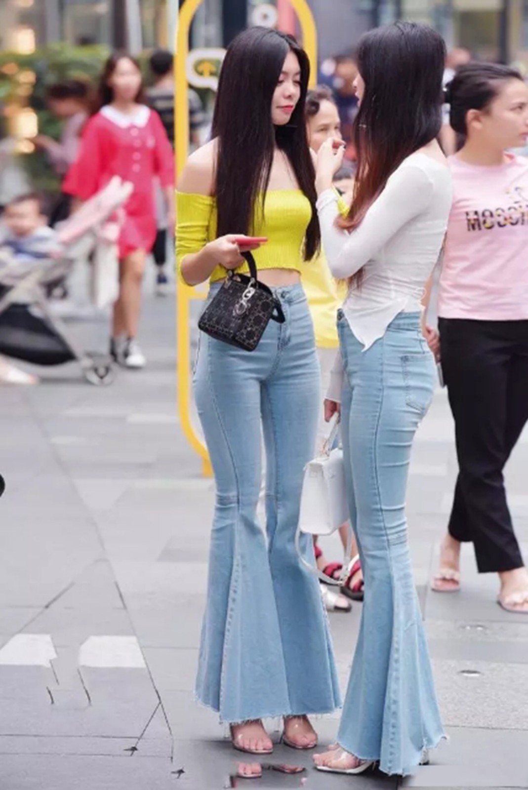 时髦|今秋流行的“喇叭裤”怎么选? 时髦姐姐教你, 美出新高度!