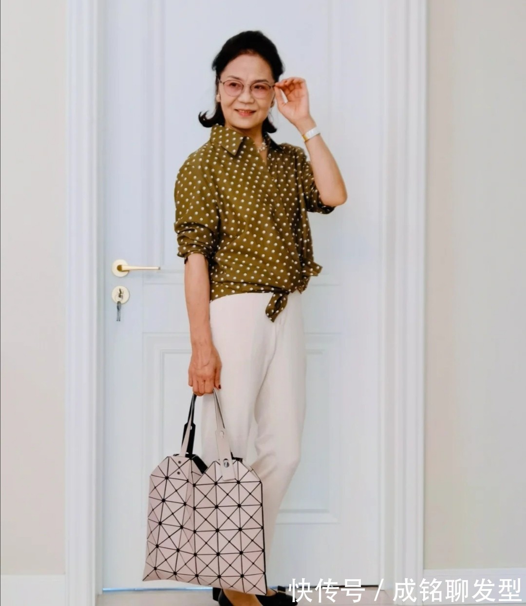 东方女性|被这些65岁的奶奶圈粉，样貌平平身材一般，却能穿出别样的优雅感