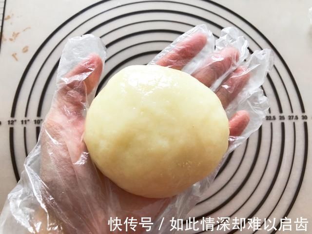 让孩子欲罢不能的橘子糯米糍，做法很简单，几块钱成本就搞定