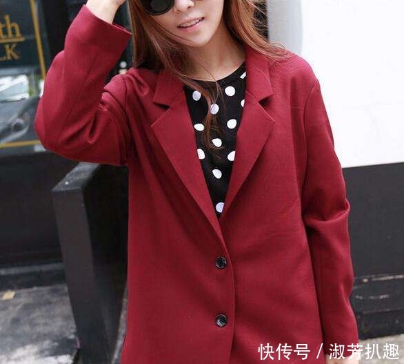 赶紧|车站看到一女人,身穿“职业装”魅力十足,赶紧试试