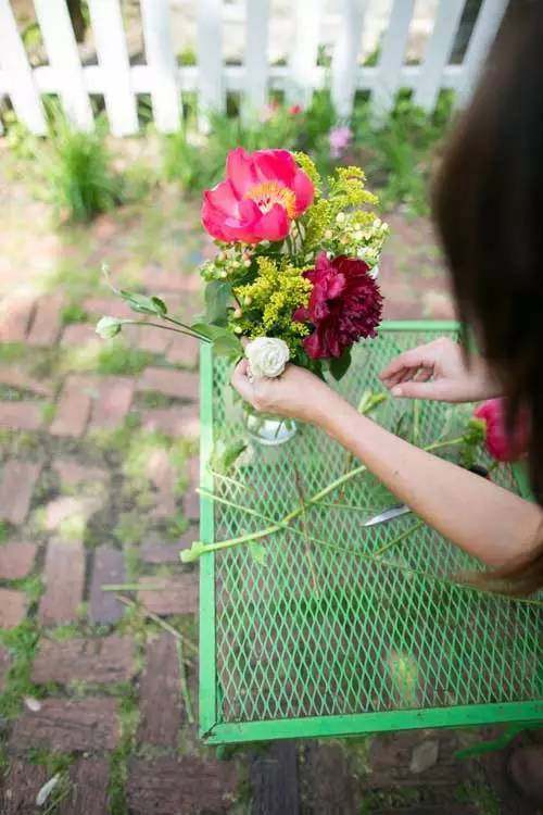 鲜花插几天就枯萎了不用花一分钱,10个小窍门让它开半个月