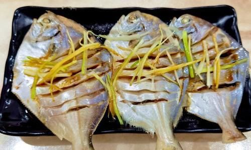 盘子|9月，吃鸡肉鸭肉，不如多吃这鱼，肉多刺少还便宜，人人都吃得起