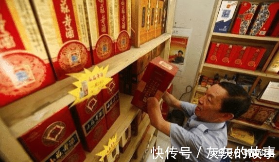 节假日|街边的烟酒店很少有人光顾，老板却一个比一个有钱揭开真相！